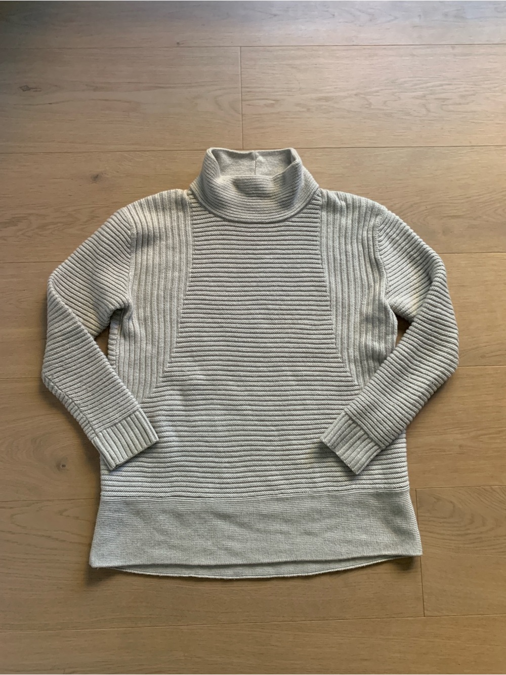Athleta 100% Merino Wool Funnel Neck Tunic Sweater Women's S Gray Ribbed Knit